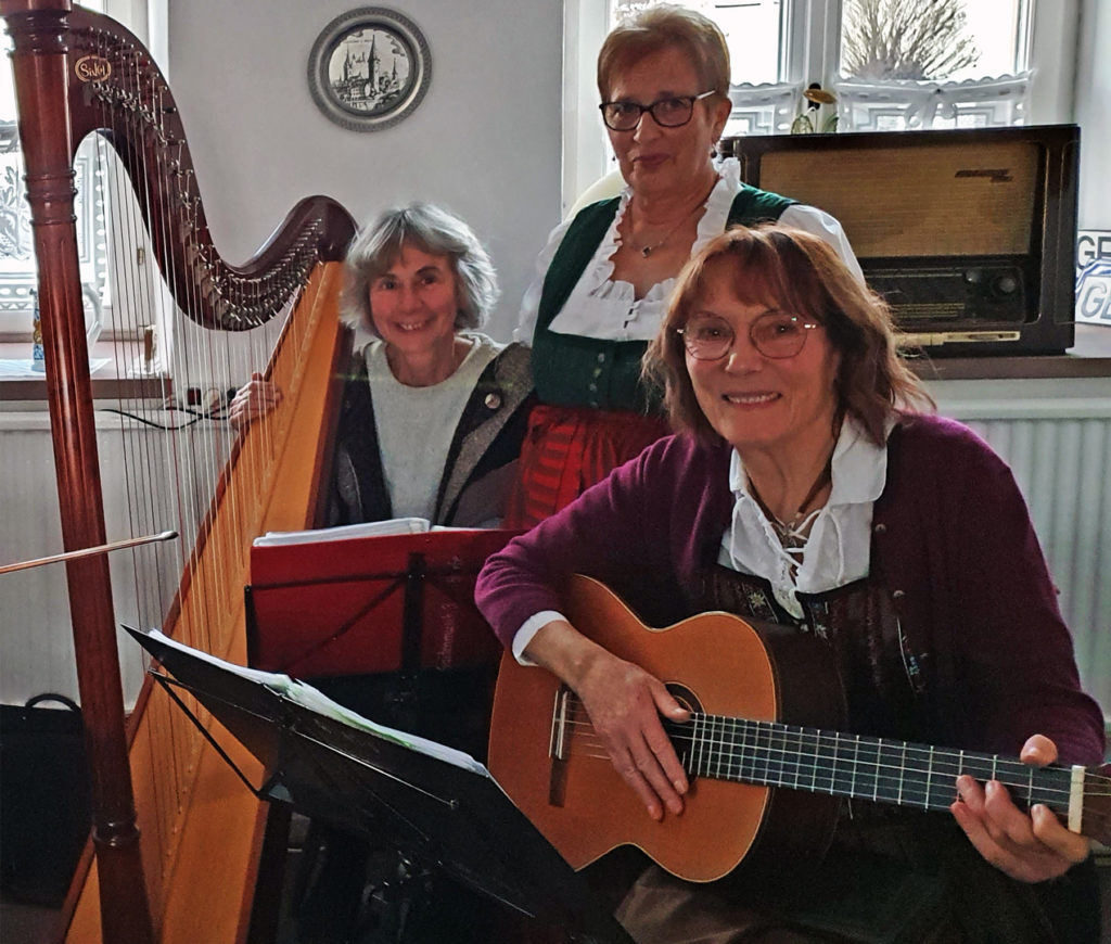 Adventskonzert der Saitenmusik am 17.12.2022 im Huttenschloss in Gemünden