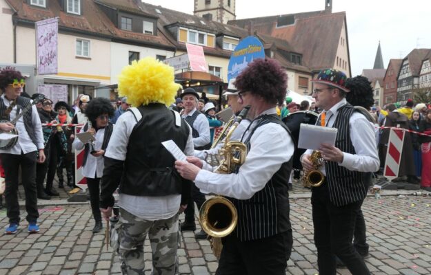 Die Fishermen's Dixieband auf dem Züchle 2024 in Gemünden. Foto: Uschi Hartmann