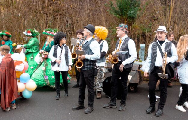 Die Fishermen's Dixieband auf dem Züchle 2024 in Gemünden. Foto: Alexandra Weickert-Maisel