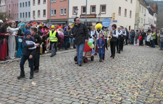 Die Fishermen's Dixieband auf dem Züchle 2024 in Gemünden. Foto: Uschi Hartmann